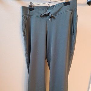 Athleta Olive Green Pants - Size 8 Petite